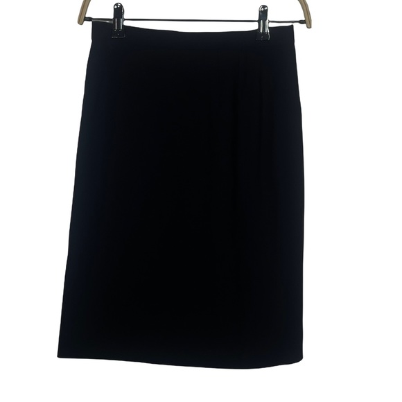 Escada Dresses & Skirts - NWT Escada Classic Crepe Rock Skirt Size EU 34